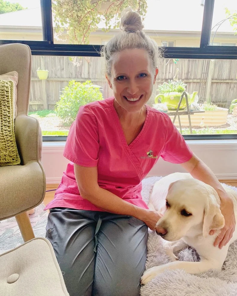Ruth Hatten — animal naturopath, pet nutritionist, and herbalist